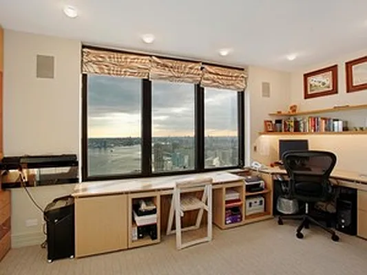 Rented by Corcoran | media 27