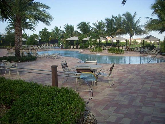 3rd image of 8887 Chestnut Ridge Way