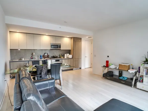 151 Bay Street image 9 of 30