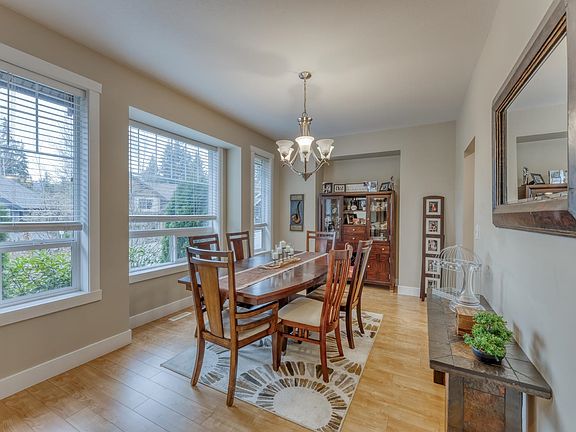 5th image of 22834 Foreman Dr