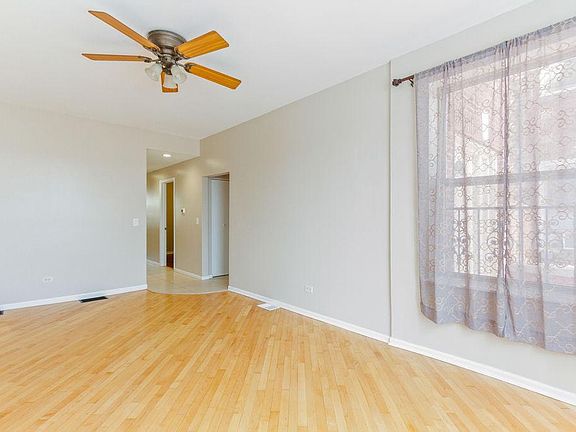 2nd image of 3240 W Augusta Blvd #1