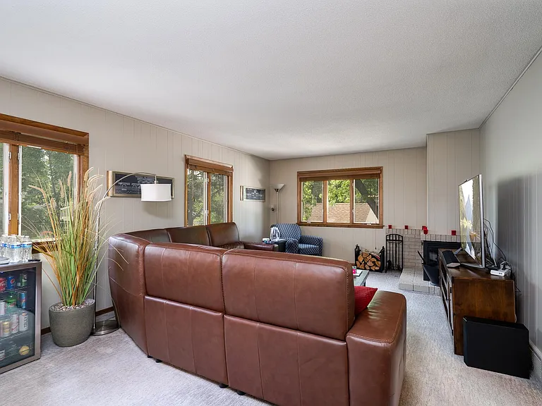 4405 Beard Ave N — Photo 21