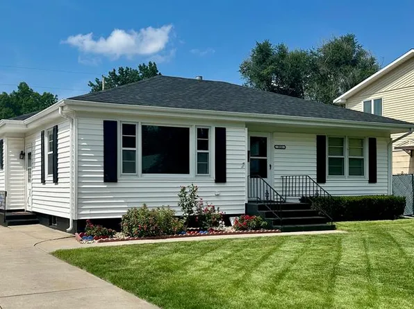 312 E 17th St, Grand Island, NE 68801