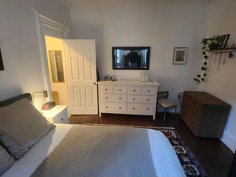 3421 Race St #2 — Photo 10