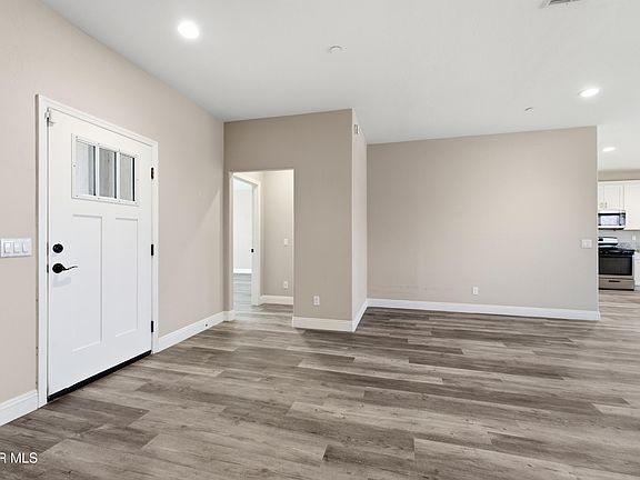 3rd image of 20844 Lakeview Dr