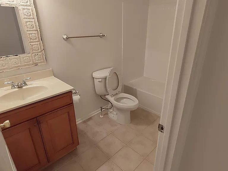 16604 Eastview Ter — Photo 19