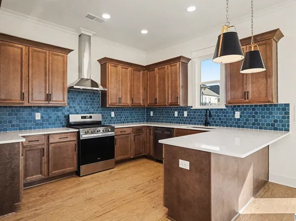141 Huntley Ridge Dr, Pelham, AL 35124