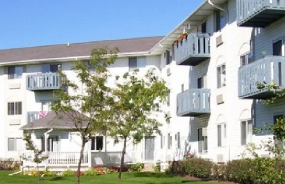 Rock Bay Harbor | 55+ Independent Living Community