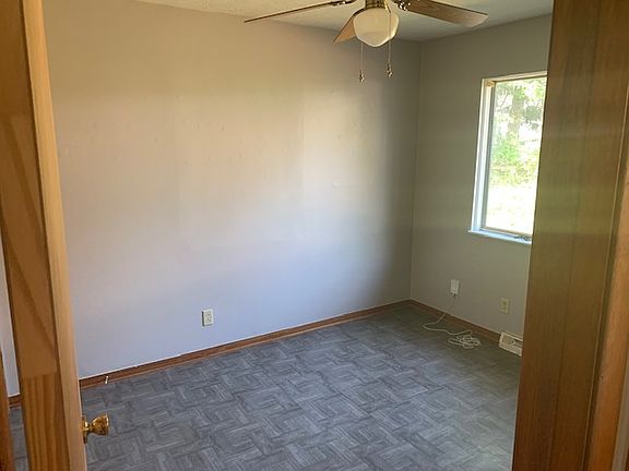 5th image of 2985 Traymore Dr