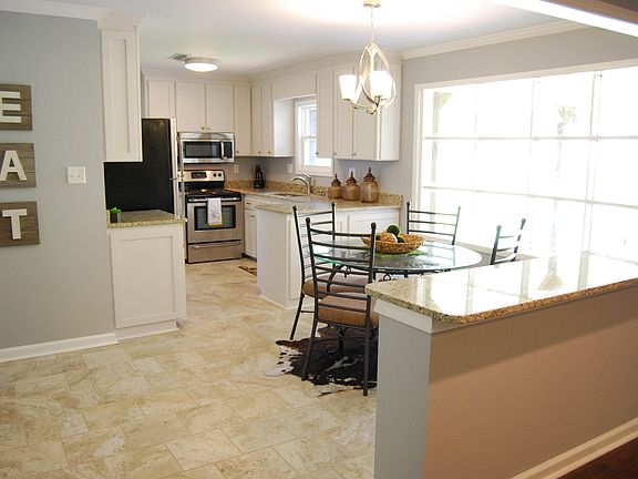 2nd image of 3308 Candlewood Dr