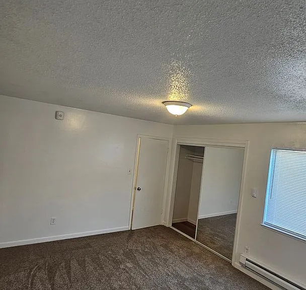 330 Alemany Blvd — Photo 3