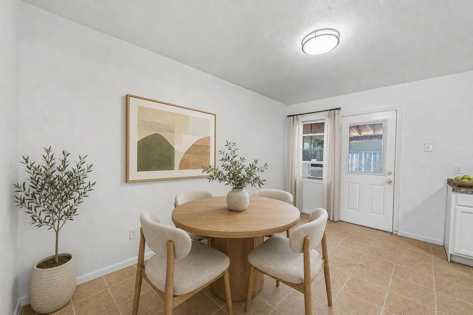 2 bed, 1.5 bath, 1024 sqft, $1,000 — Photo 4