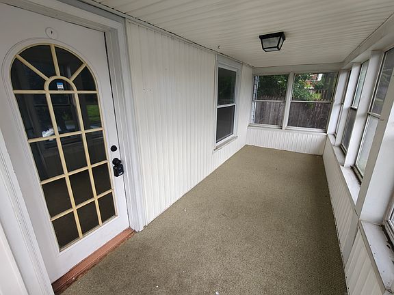 5th image of 2162 8th St SW