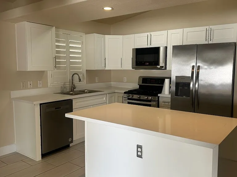 1042 Whispering Birch Ave — Photo 11