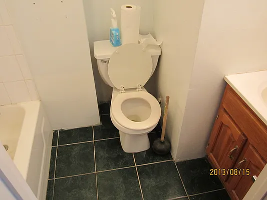 Rented by David W Realty Inc | media 7