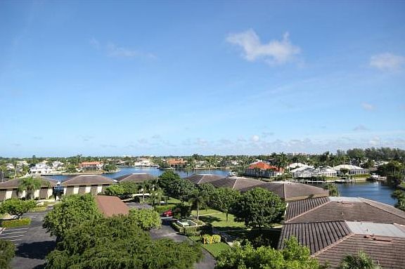 3rd image of 591 Seaview Ct APT 602
