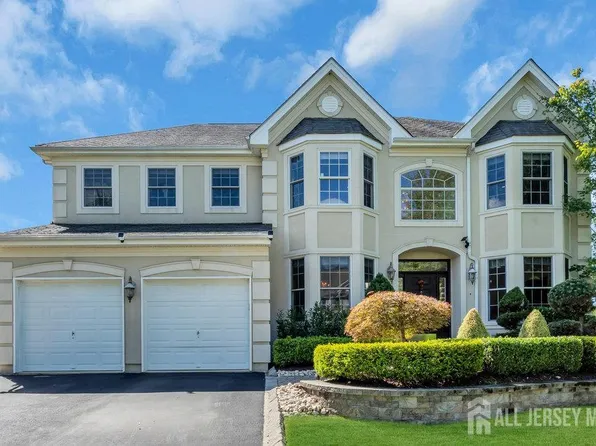 15 Overhill Dr, Old Bridge, NJ 08857