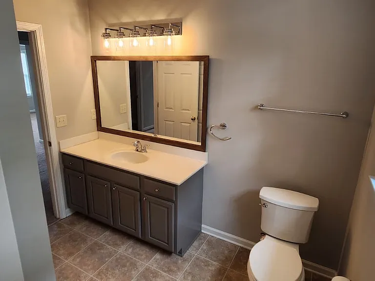 708 Quiet Walk Cir — Photo 8