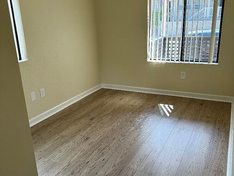 253 Monroe St — Photo 5