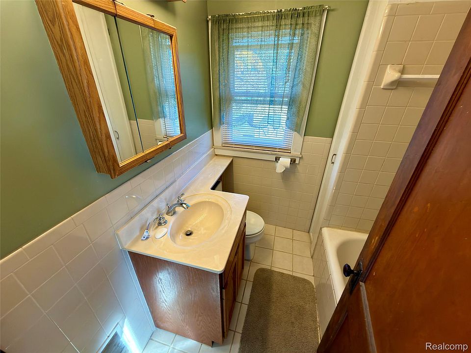 820 White Ave, photo 23