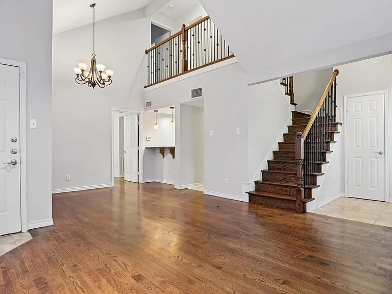 449 Harris St #M-104 — Photo 2