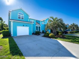 653 Settlers Ln, Kure Beach, NC 28449
