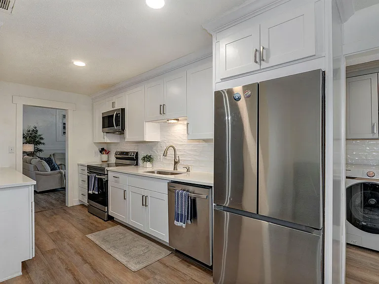 4094 S Eaton Ave — Photo 17