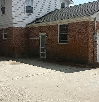 1254 Robin Rd Garage