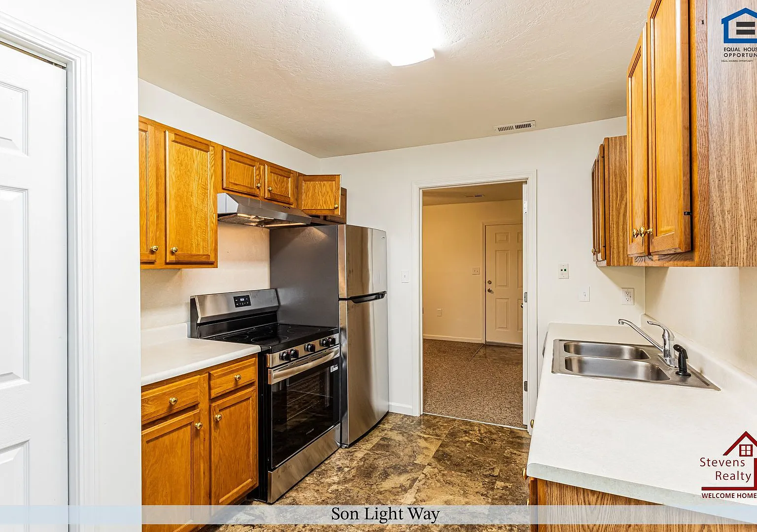 $200 Off First Month rent! A Tranquil Haven — Photo 1