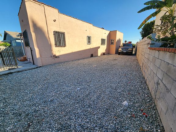 hardscaped parkings