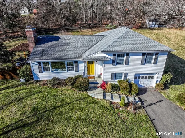 6 Palmer Road, Danbury, CT 06811