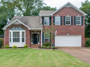 5017 Stonemeade Dr, Nashville, TN 37221