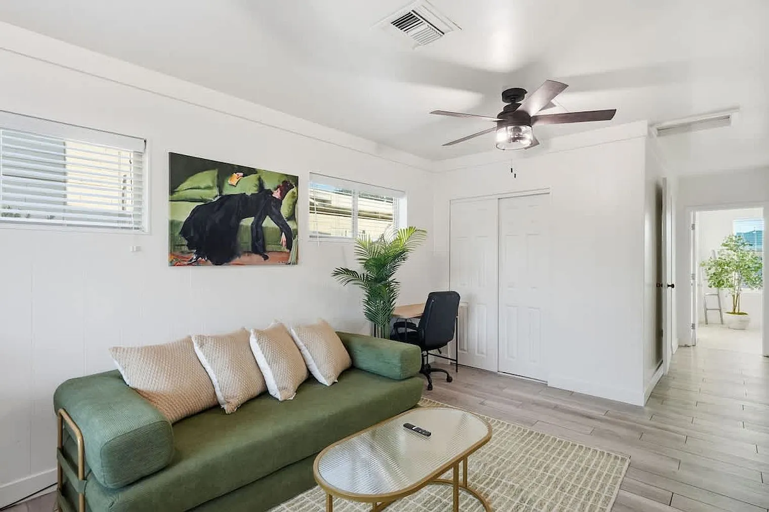 3 bed, 2.0 bath, $5,276 — Photo 4