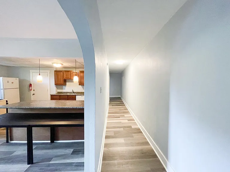 5725 Phillips Ave — Photo 9