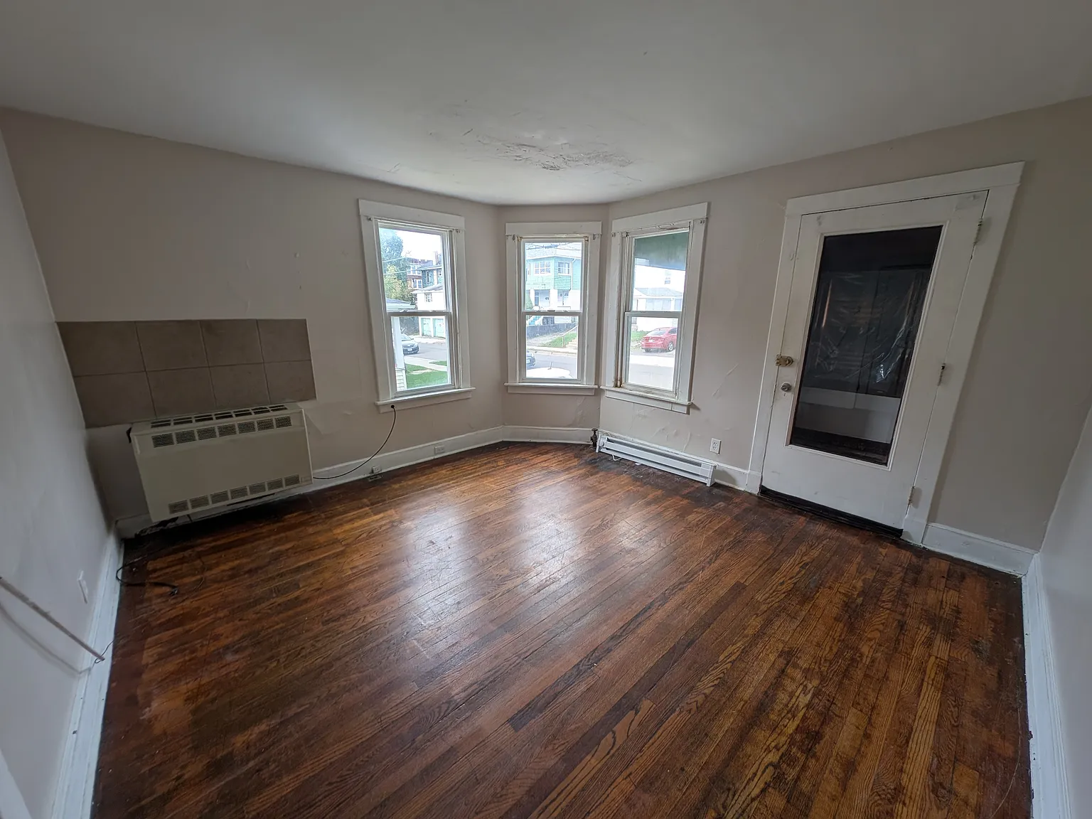 2 bed, 900 sqft, $950 — Photo 4