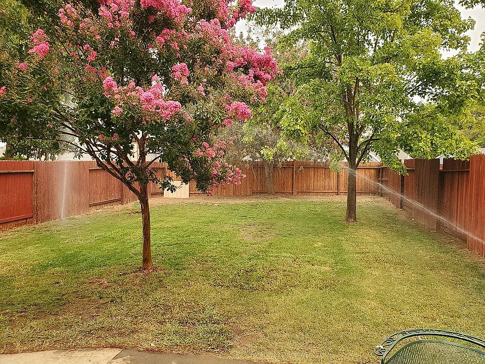 2nd image of 9345 Aizenberg Cir
