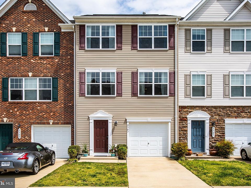 1st image of 2307 Drake Ln
