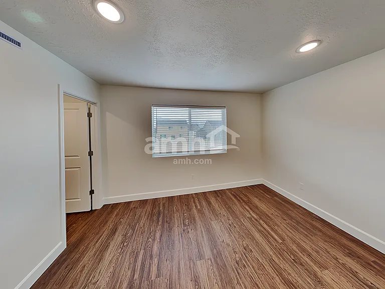 214 N Dry Creek Rd — Photo 17