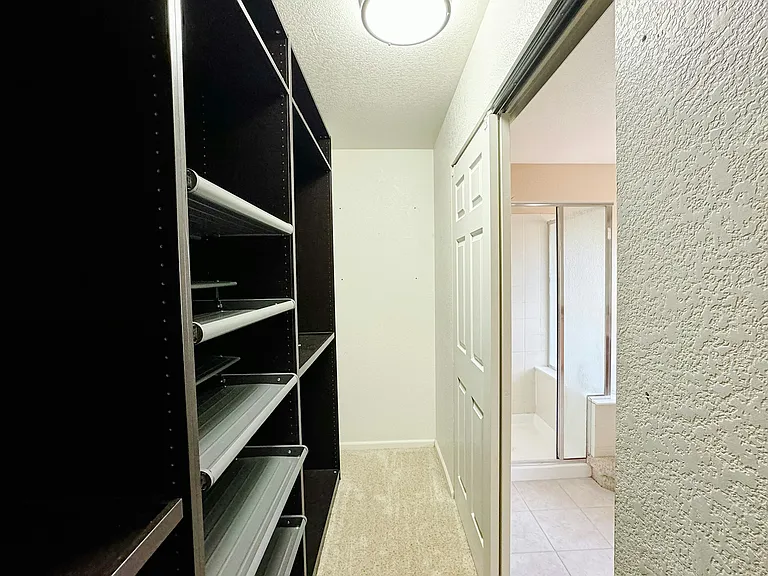 4816 Ireland Ct — Photo 12