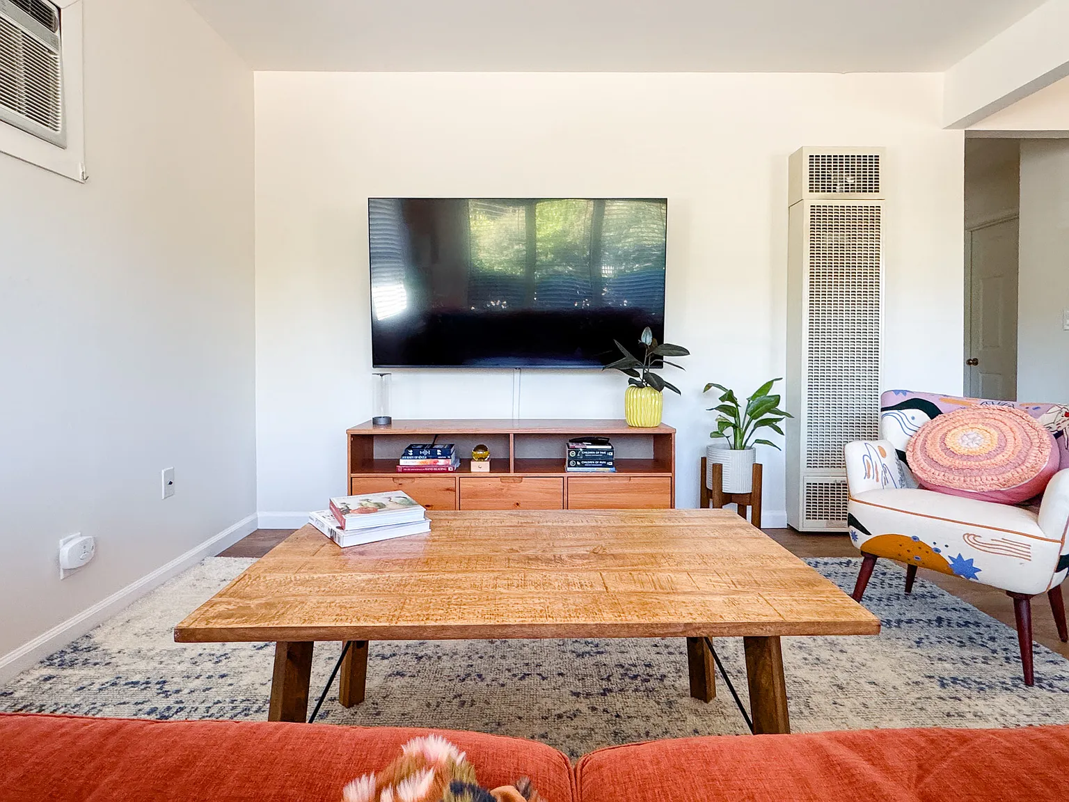 1 bed, 1.0 bath, $2,200 — Photo 2