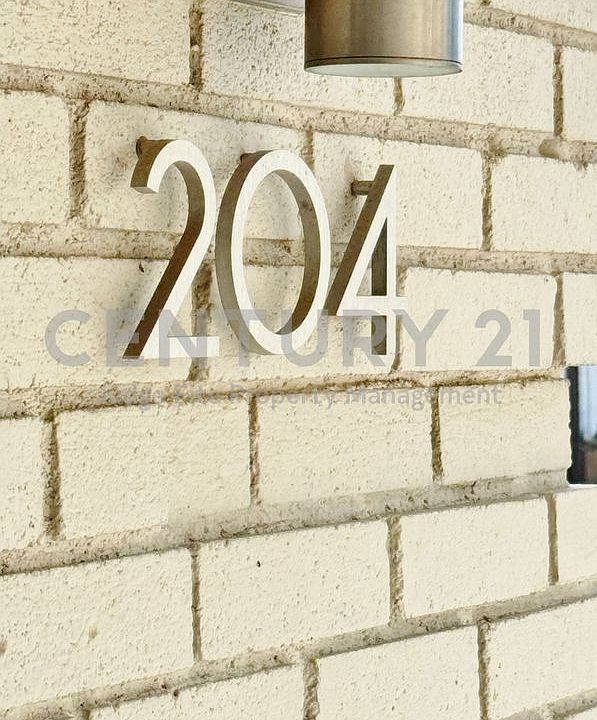 1st image of 5014 San Jacinto St #204