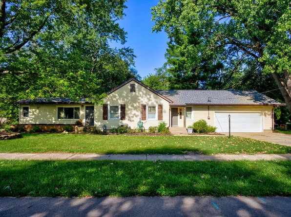 7665 Sally Dr, Jenison, MI 49428