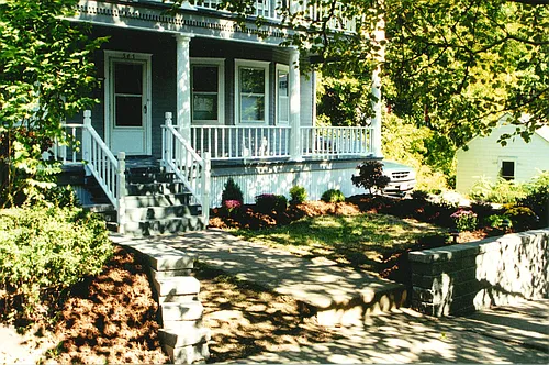 545 Clarendon St Photo 1