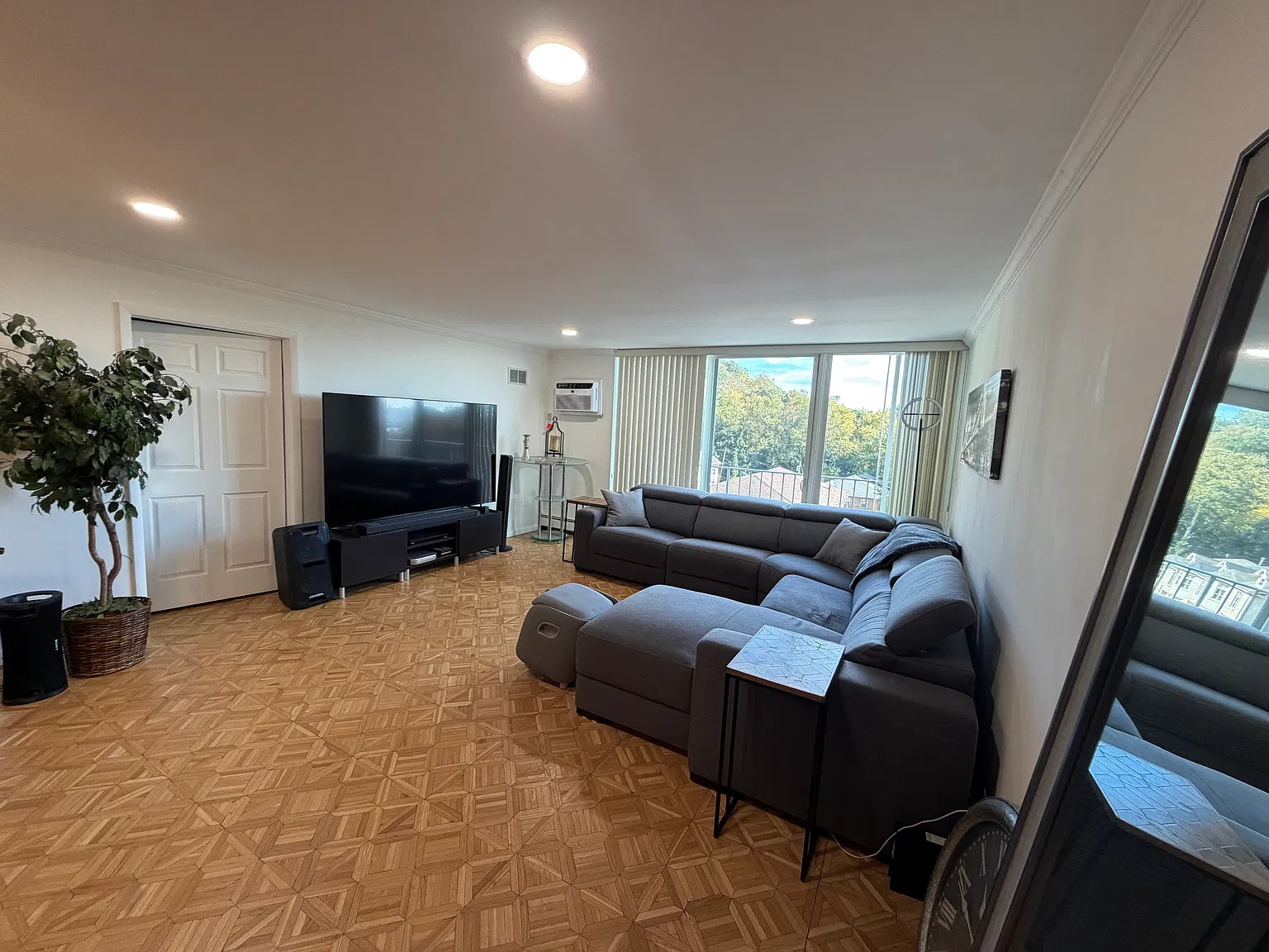 Massa Ln, Edgewater — Photo 1