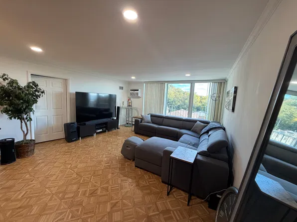 (undisclosed Address), Edgewater, NJ 07020