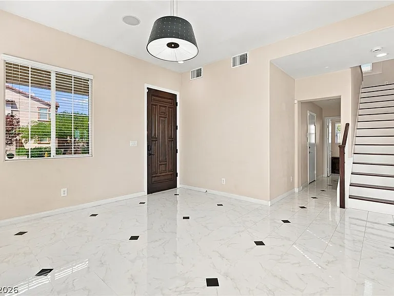 508 Ivy Spring St — Photo 3