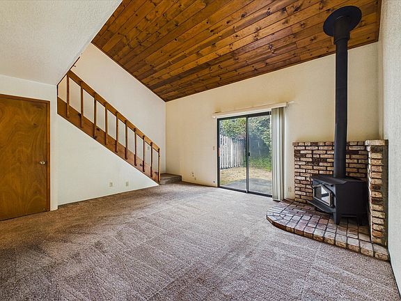 5th image of 1449 Myrtle Ave APT 2