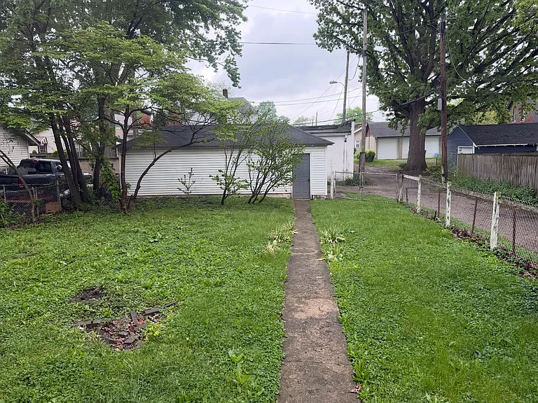 1015 N Olney St — Photo 31