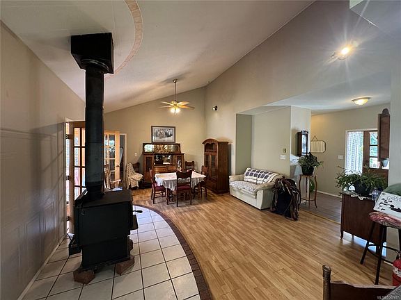 5th image of 280 Binnacle Rd #A