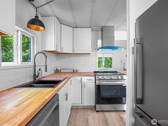 2nd image of 9512 315 Avenue SE #13